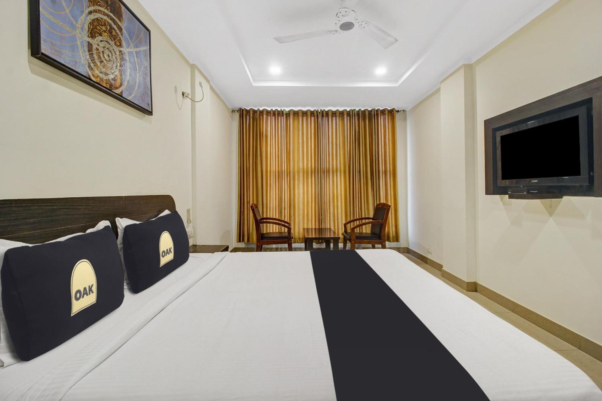 Отель Super Townhouse Oak Lb Nagar Ramoji Хайдарабад Экстерьер фото